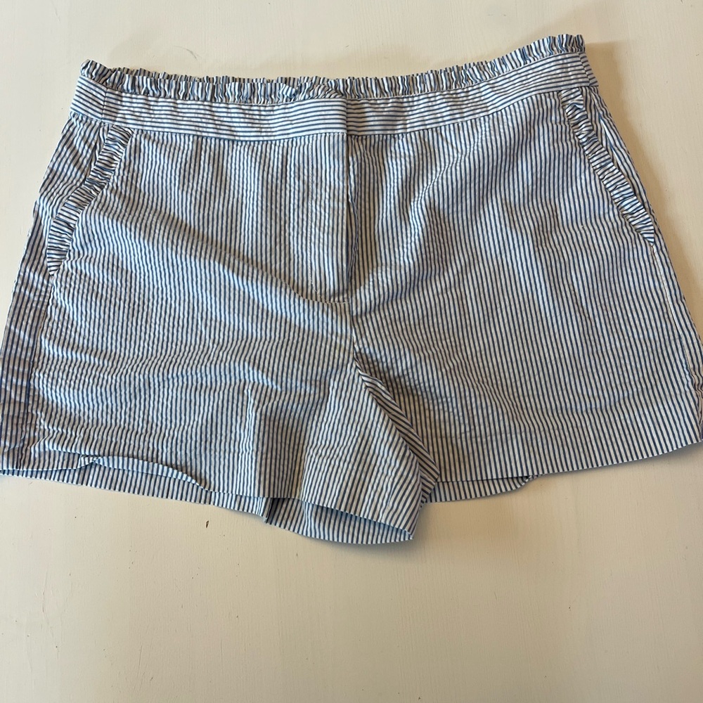 3/$15 🌺 J. Crew shorts